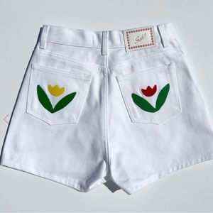 Lisa Says Gah white Tulip shorts